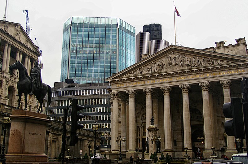 File:London - Wellington - Stock Exchange Tower - Royal Exchange.jpg