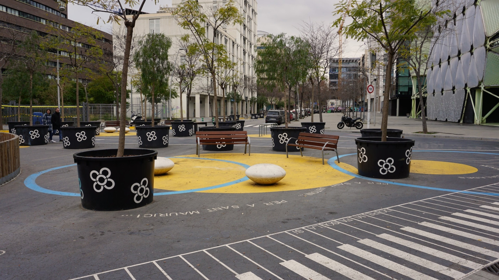 Photo of one of Barcelona's superblock pedestrian streets