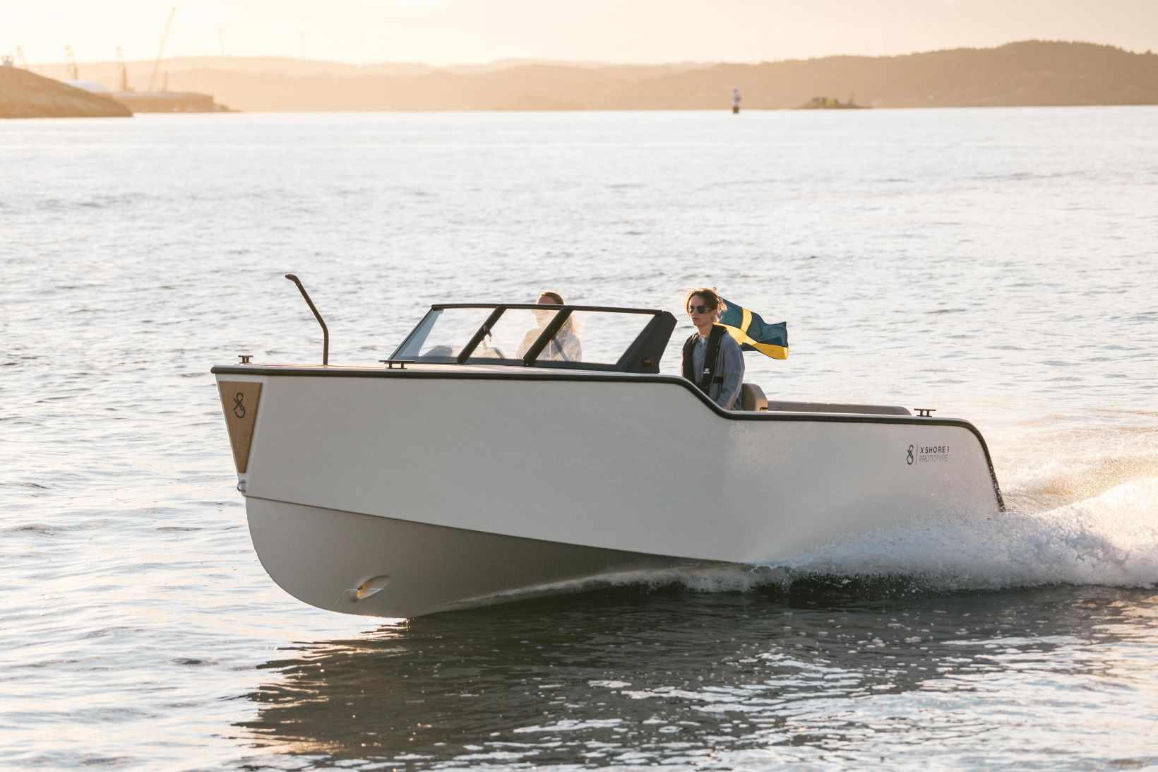 X Shore 1 electric boat 